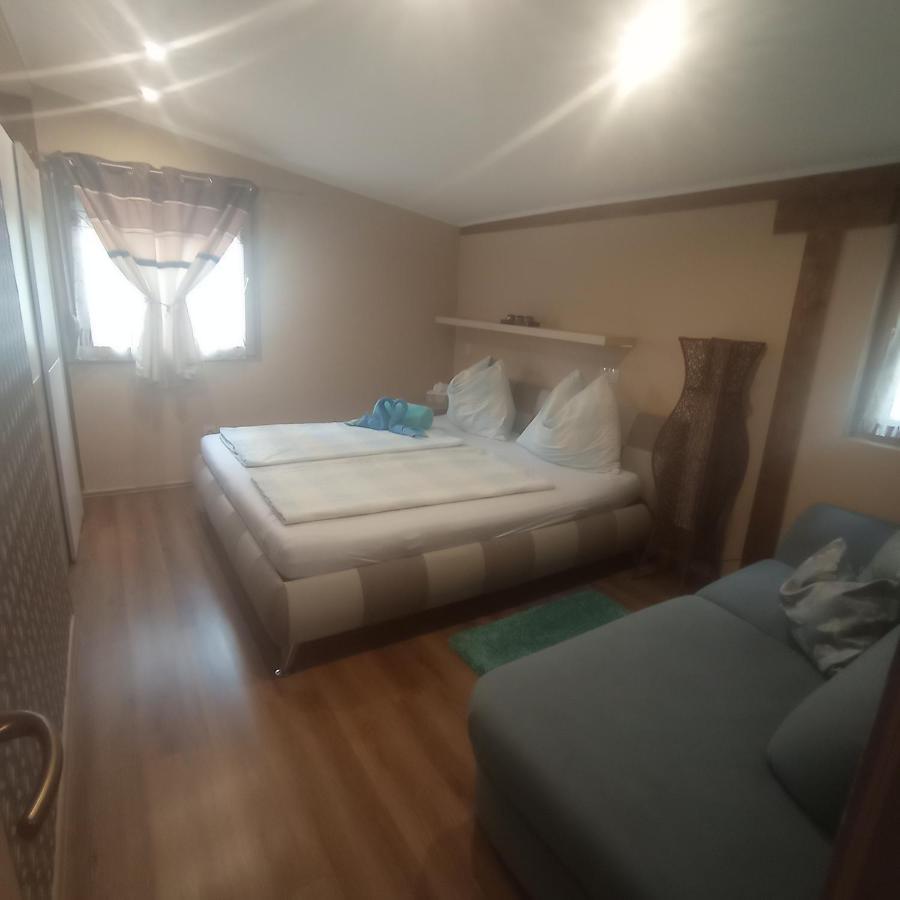 Rózsa Apartman Alsóörs Exterior foto