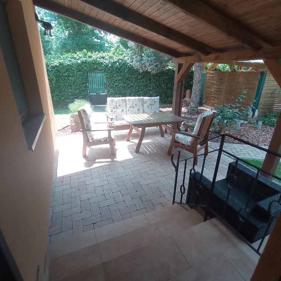 Rózsa Apartman Alsóörs Exterior foto