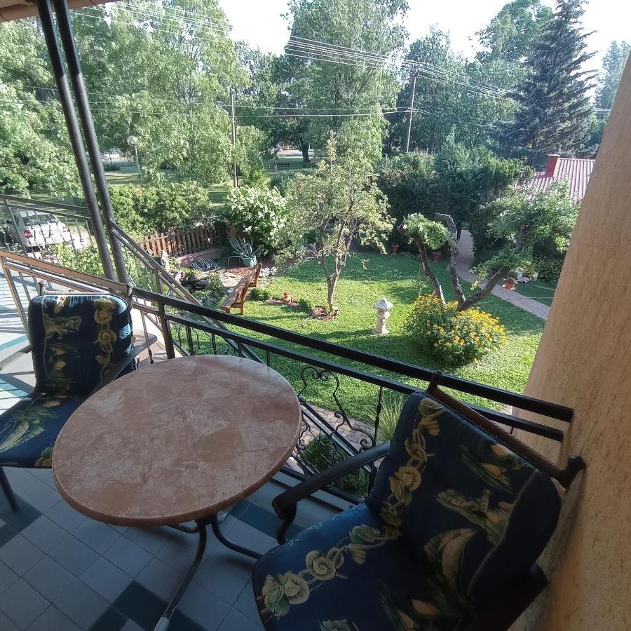 Rózsa Apartman Alsóörs Exterior foto