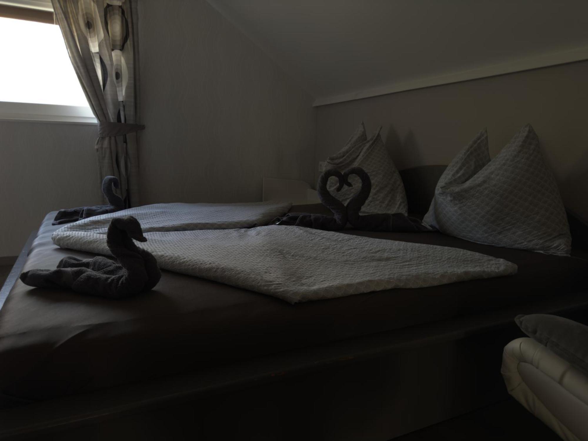 Rózsa Apartman Alsóörs Habitación foto