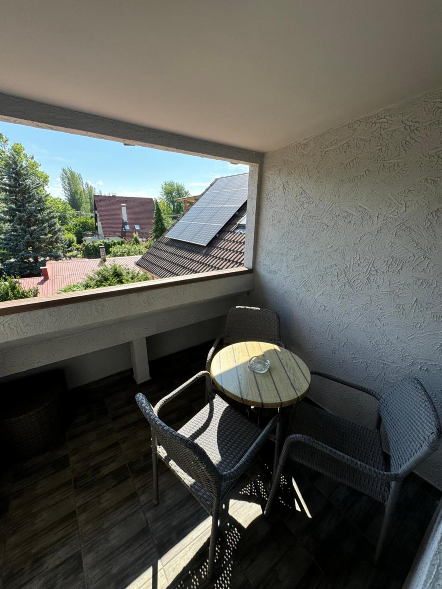 Rózsa Apartman Alsóörs Habitación foto