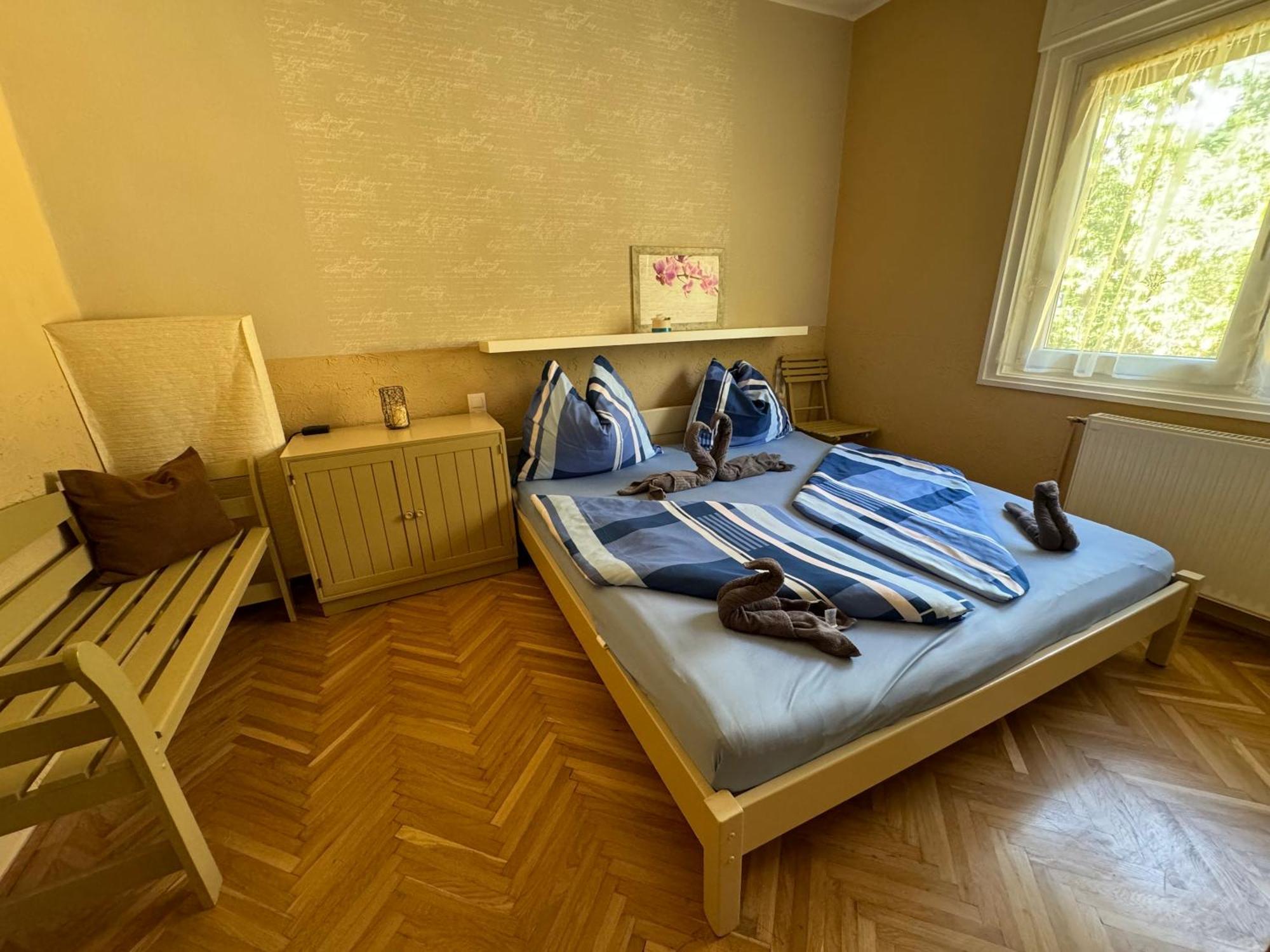 Rózsa Apartman Alsóörs Habitación foto